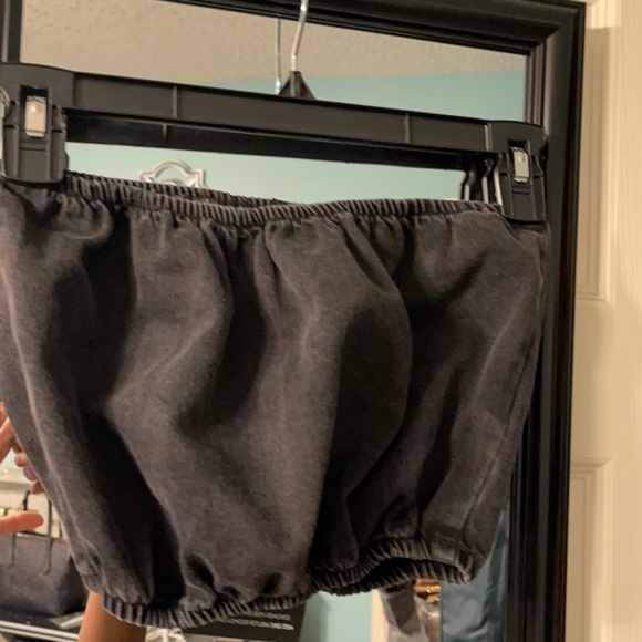 Pretty little thing crop top - Picture 2 of 3